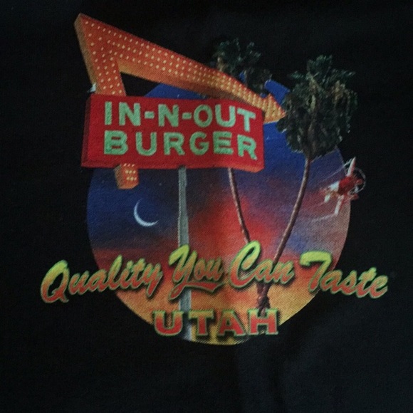 IN-N-OUT BURGER RESTAURANT BLACK T-SHIRT TOP - Picture 2 of 8